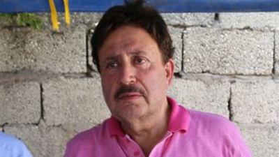 Oğlunu son yolculuğuna uğurladı