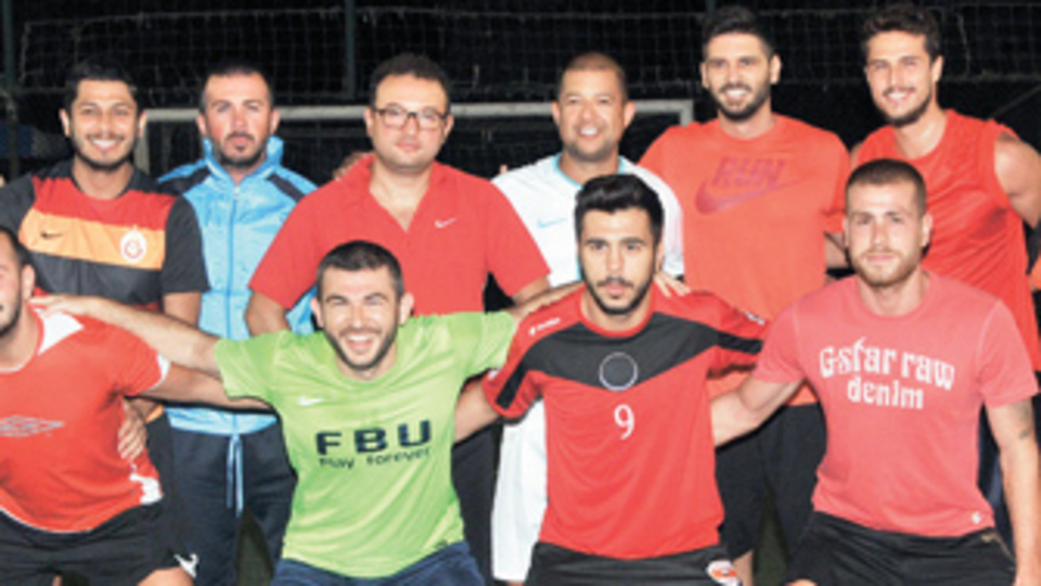 Sahuruna maç yaptılar