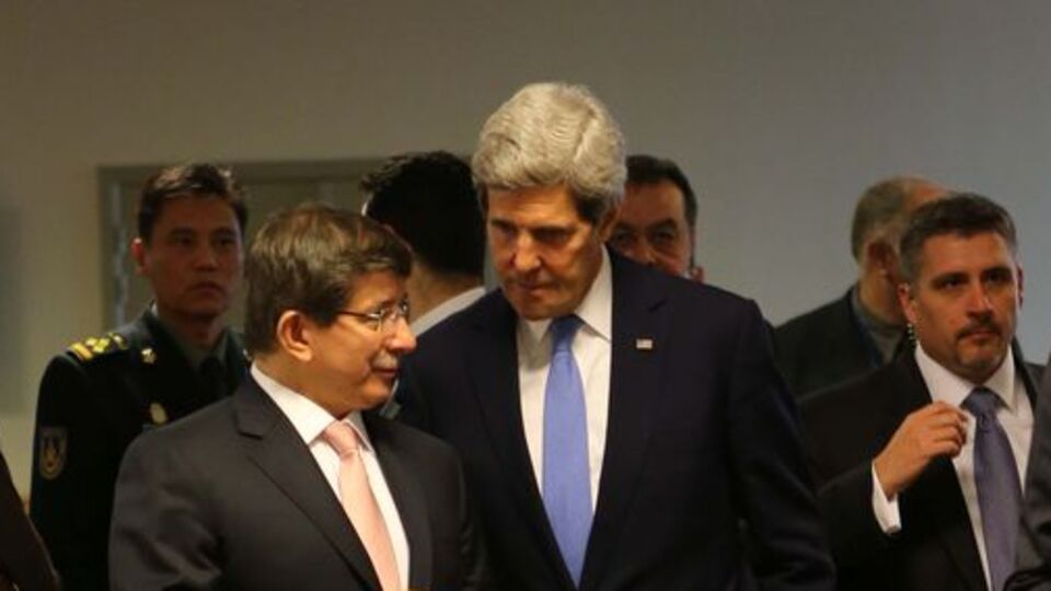 Dışişleri Bakanı Davutoğlu, ABD'li mevkidaşı Kerry ile görüştü