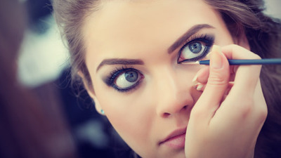 Makyaj malzemelerine dikkat!