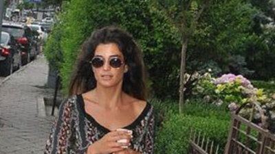 Sıcakta sahil yürüyüşü