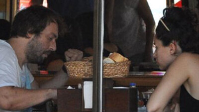 Sevgiliyle kahvaltı keyfi