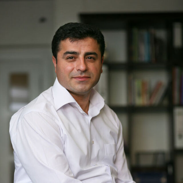 İşte Selahattin Demirtaş'ın seçim sloganı