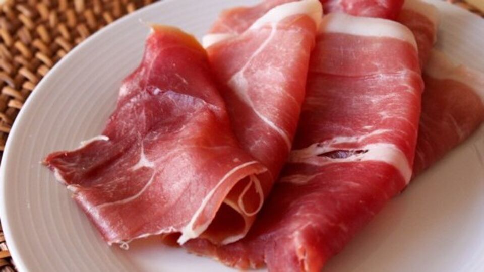 Sucuk ve jambon üreticilerine rekor para cezası