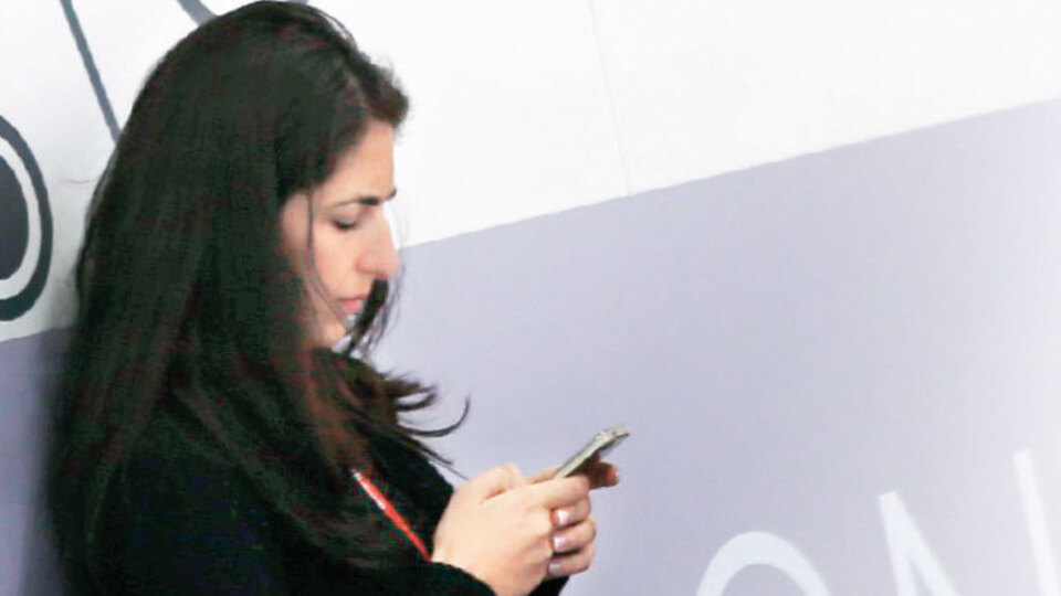 Türkler günde kaç kez cep telefonuna bakıyor?