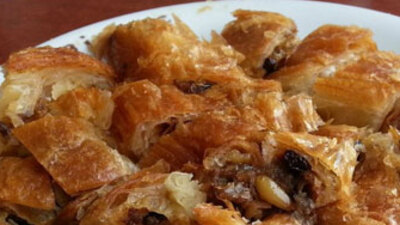 Tarihi Sarıyer Börekçisi satılıyor!