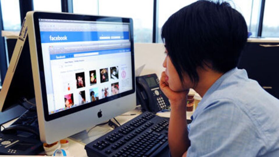 Facebook alışverişe el atıyor!