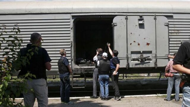 Malezya uçağı cesetleri 'morg tren'de rehin tutuluyor