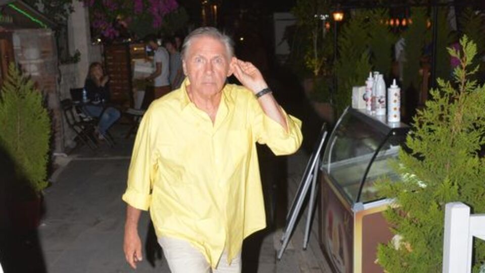 TMSF, Erol Aksoy'un kaçırdığı tabloları Paris'te yakaladı!