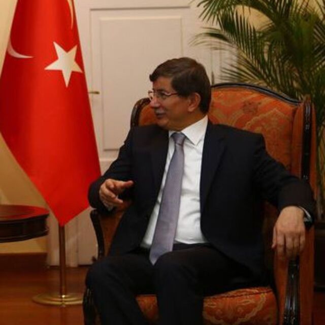 Dışişleri Bakanı Davutoğlu TİM heyetiyle görüştü
