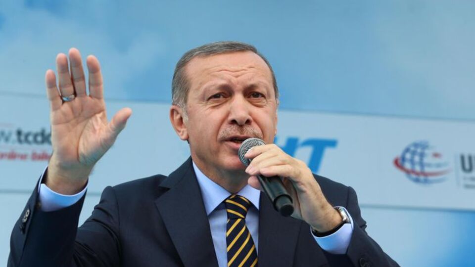 Başbakan'dan o polise sert yanıt