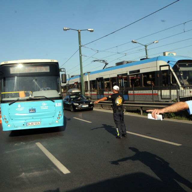 Halk otobüslerine trafik denetimi