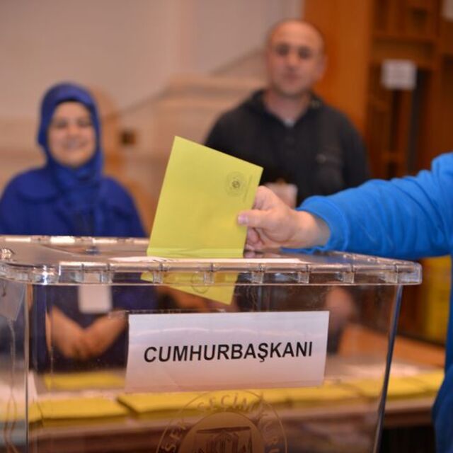 Cumhurbaşkanlığı seçiminde ilk oy kullanıldı