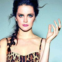 Tuğçe Kazaz'dan Bülent Arınç'a destek