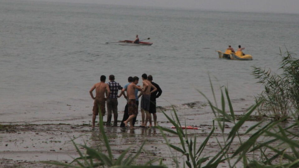 Sapanca Gölü'nde mahsur kaldılar!