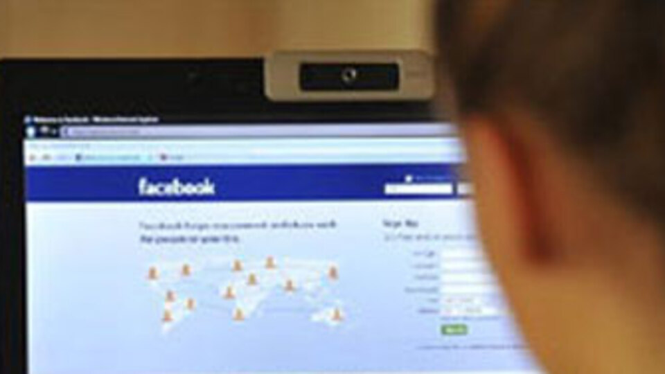 'Facebook kullanıcı başına 500 euro ödesin'