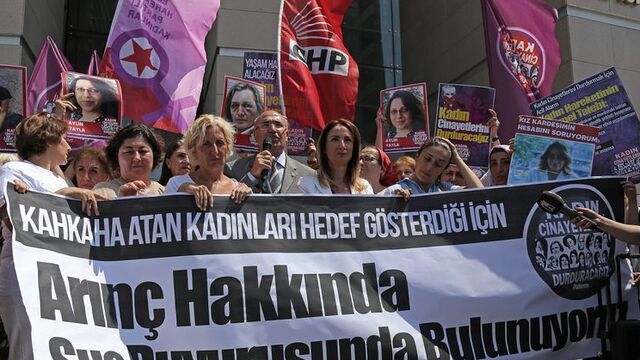 Bülent Arınç hakkında suç duyurusu