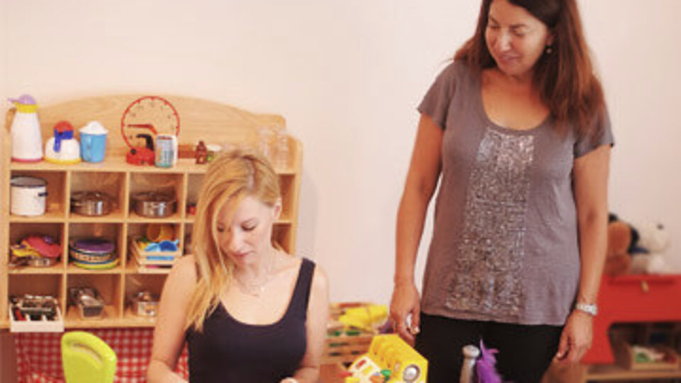 Çek elini oradan çocuğum!