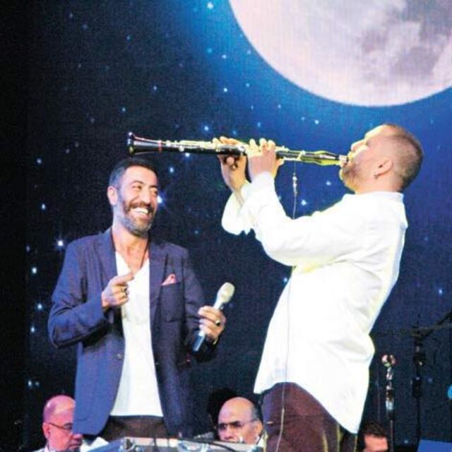 Açıkhava'da aşka dair şarkılar