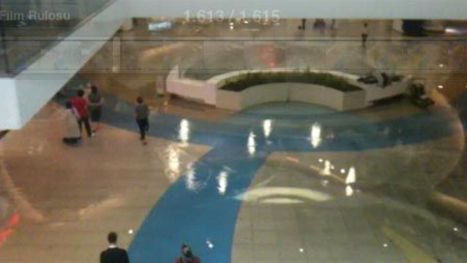 Beylikdüzü'nde AVM'yi su bastı!