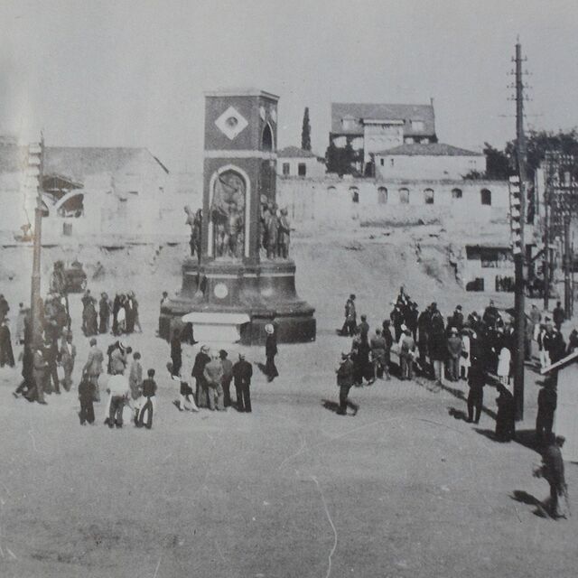 Taksim Cumhuriyet Anıtı