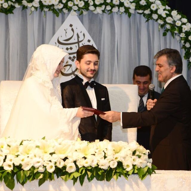 Gül ile Atambayev nikah şahidi oldu