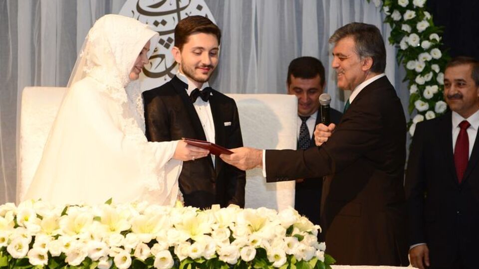 Gül ile Atambayev nikah şahidi oldu