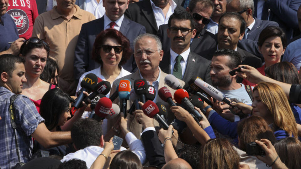 İhsanoğlu'ndan ilk açıklama!