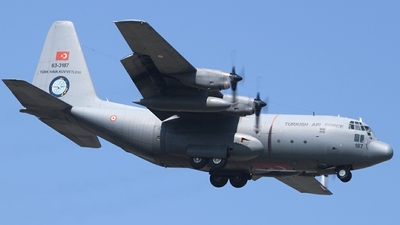 Filistinli yaralılar Türkiye'ye getirildi