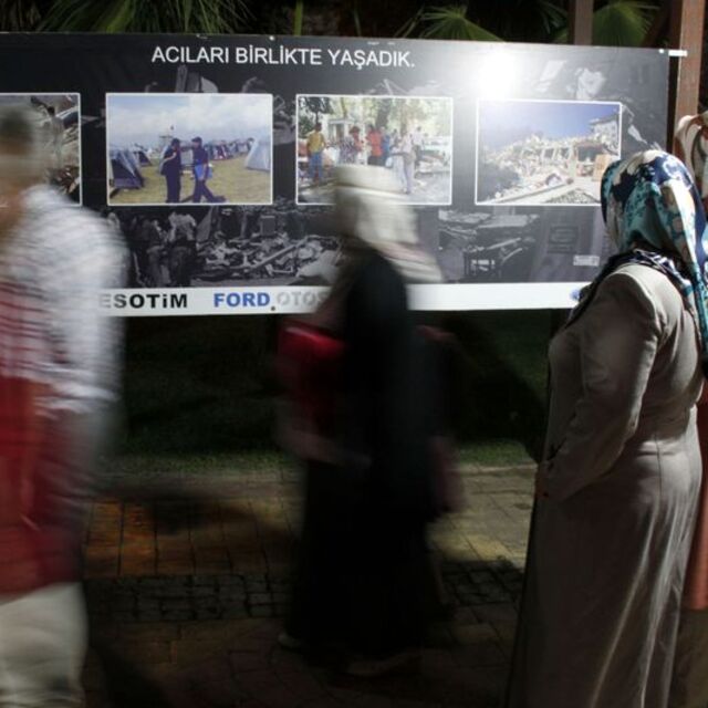 Marmara depremi merkez üssü Gölcük'te anıldı