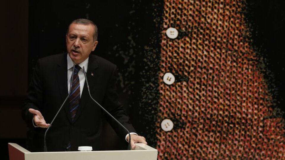 "Hangi dilden anlıyorlarsa o dilden konuşmaya mecburuz"