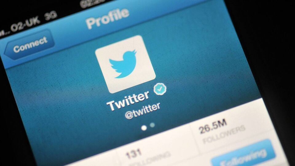Bakandan Twitter'a çağrı!
