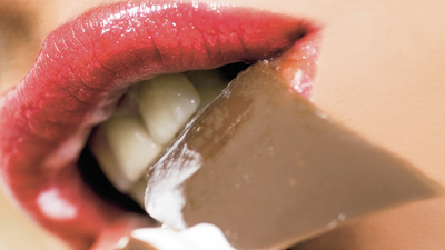 Ön sevişme olarak dondurma yemek