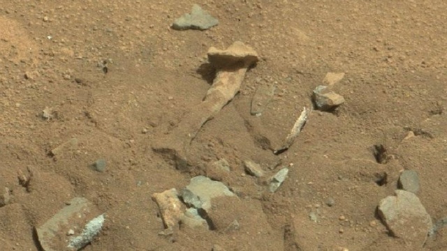 'Mars'ta insan kemiği' iddiası