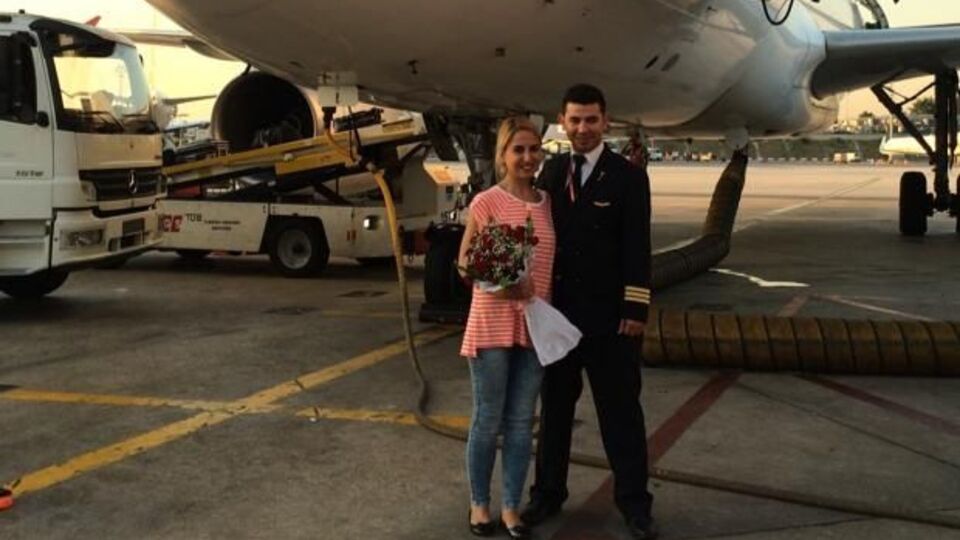 10 bin metrede THY pilotundan evlenme teklifi