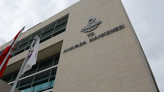 CHP'liler bir kez daha AYM'ye başvurdu