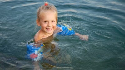 Denize idrar yapmak yararlı!