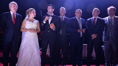 Teğmen Çelebi'yi yalnız bırakmadı