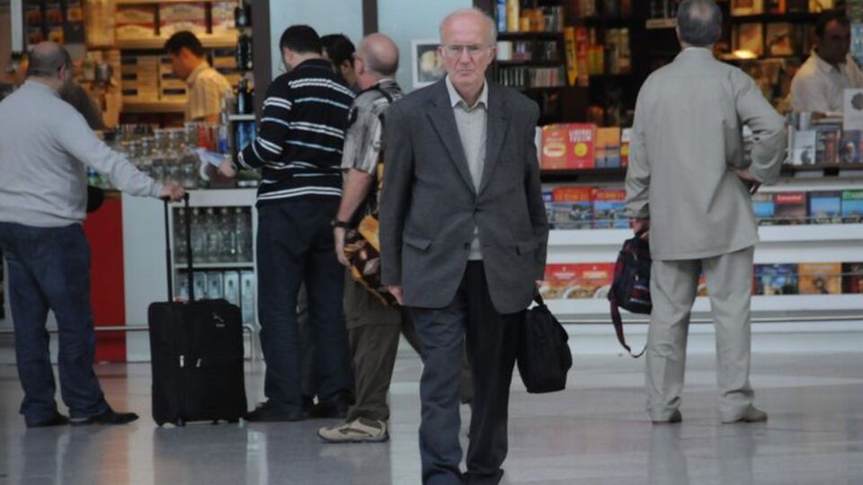 4 buçuk yıldır Atatürk Havalimanı'nda yaşıyor