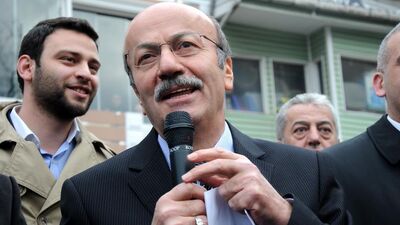 Mehmet Bekaroğlu CHP'ye üye oldu