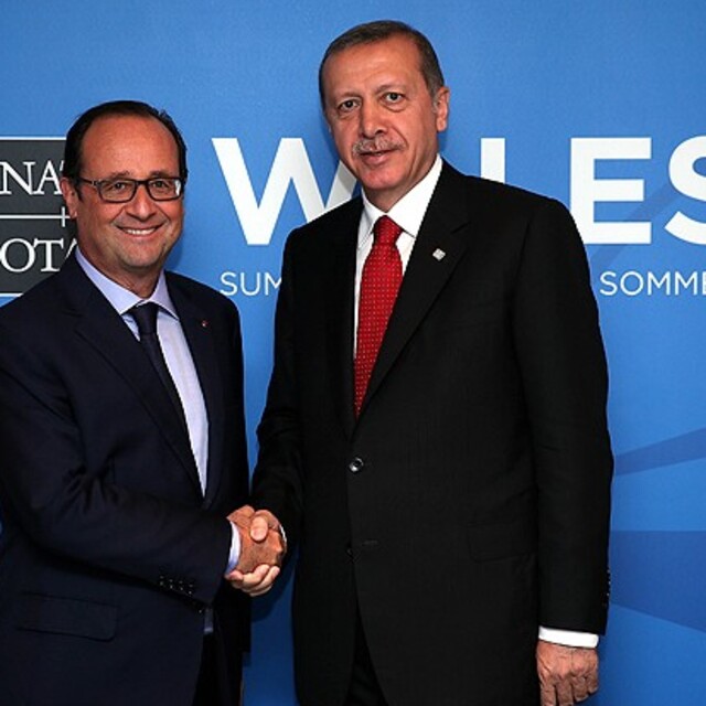 Cumhurbaşkanı Erdoğan Nato Zirvesi'nde liderlerle görüştü