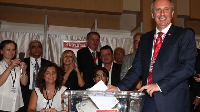 Muharrem İnce oyunu bakın kime vermiş!