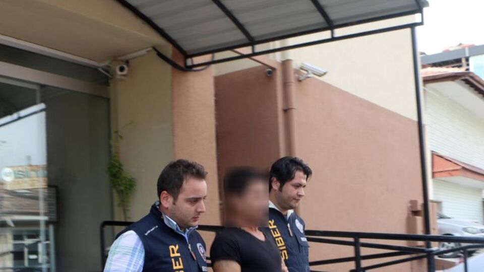 Çıplak şantaja tutuklama