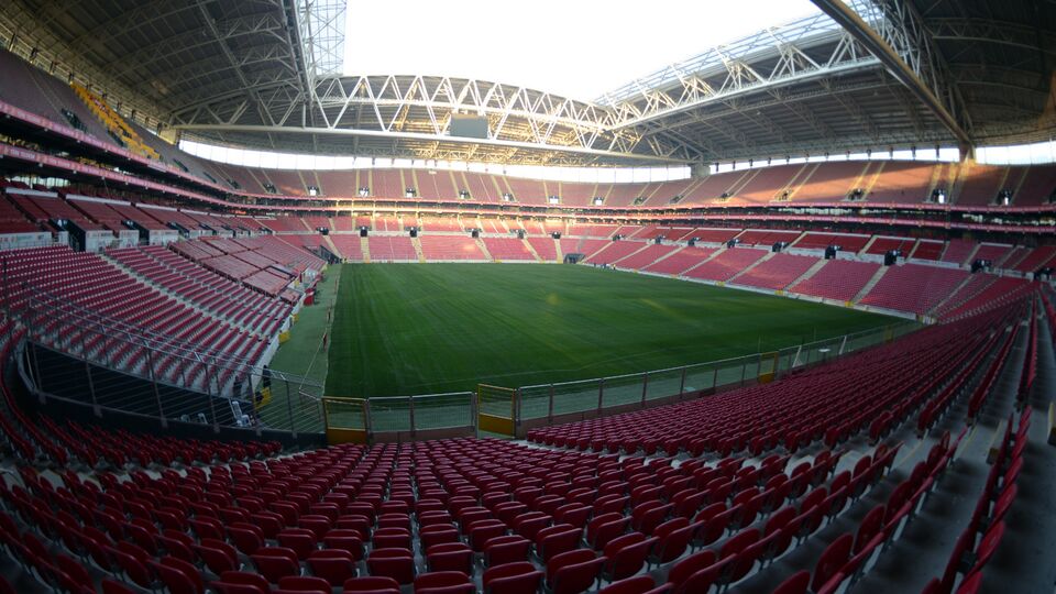 TT Arena'yı kediler bastı