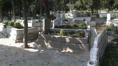 Aşiyan'da 450 bin liraya satılık 9 metrekarelik mezar