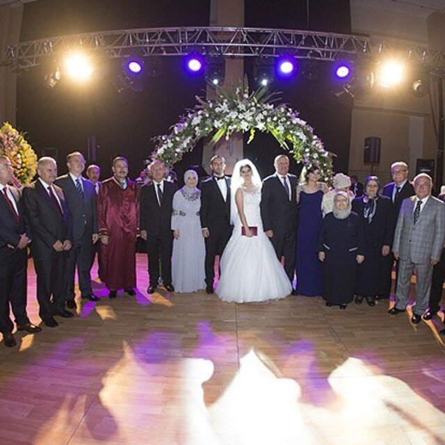Başbakanlık Müsteşarı Kasırga oğlunu evlendirdi