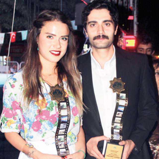 Zahide ve Şinasi ödüllendi!