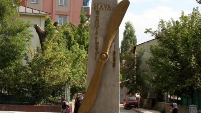 Eskişehirli tarihçiden Sırrı Sakık'a yanıt!