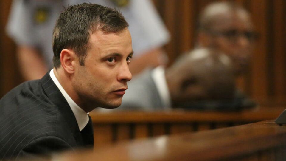 Pistorius para için kitap yazacak!