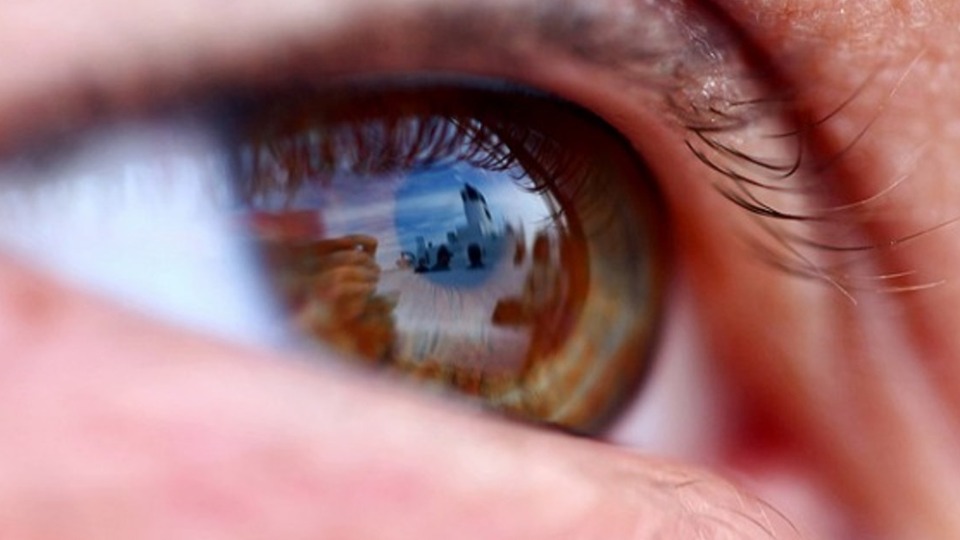 İlk retina nakli yapıldı!